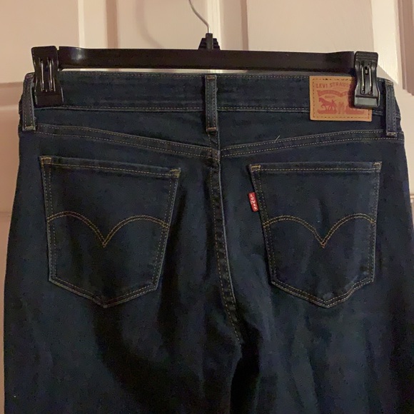711 Levi’s flare bottom - Picture 4 of 4